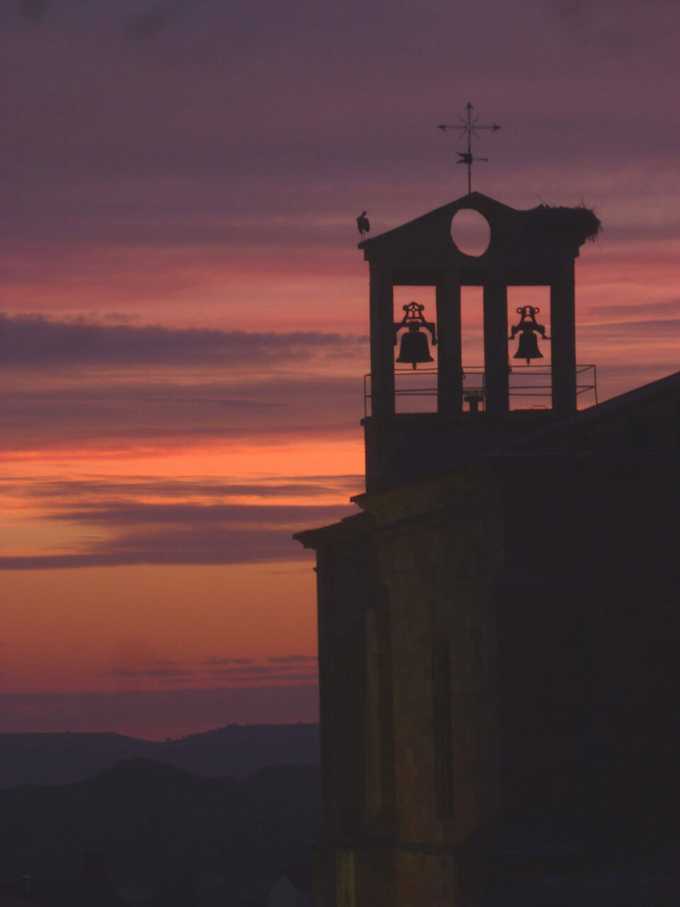 Campanario nocturno